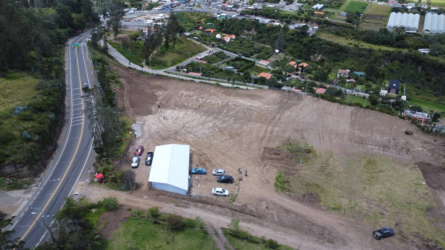 PROYECTO ALTOS DE CUZUBAMBA - CAYAMBE