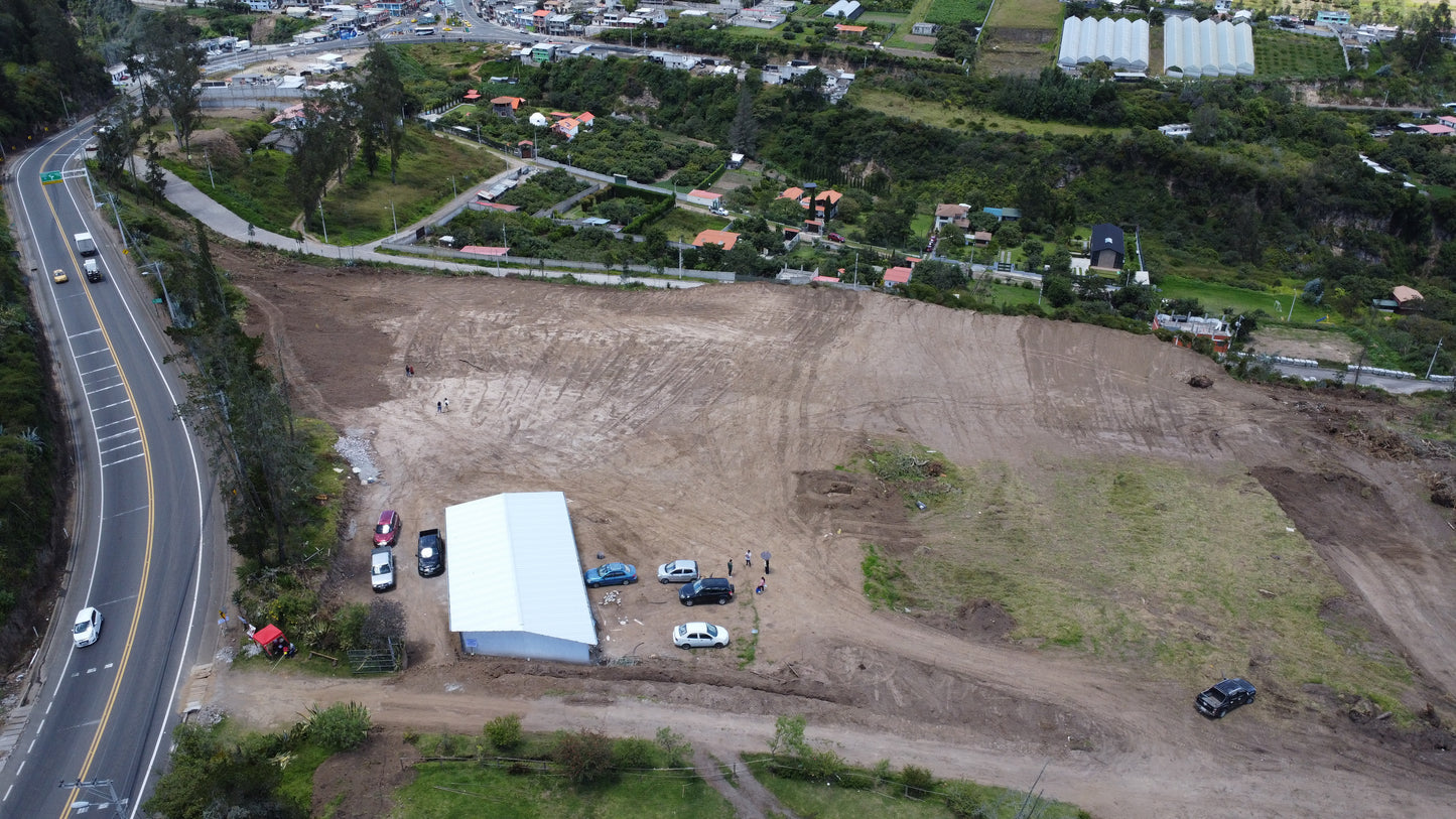 PROYECTO ALTOS DE CUZUBAMBA - CAYAMBE