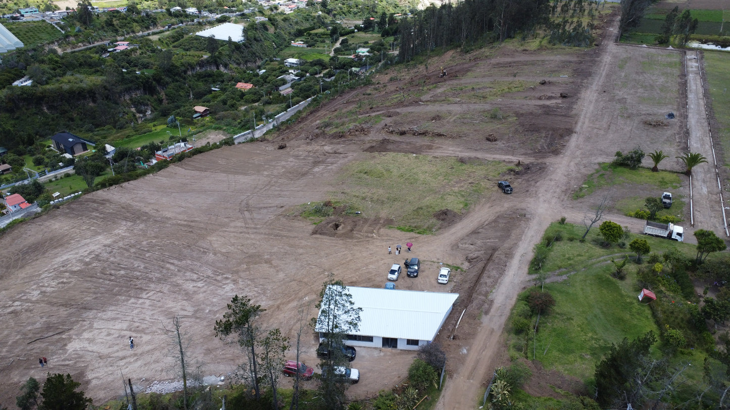PROYECTO ALTOS DE CUZUBAMBA - CAYAMBE